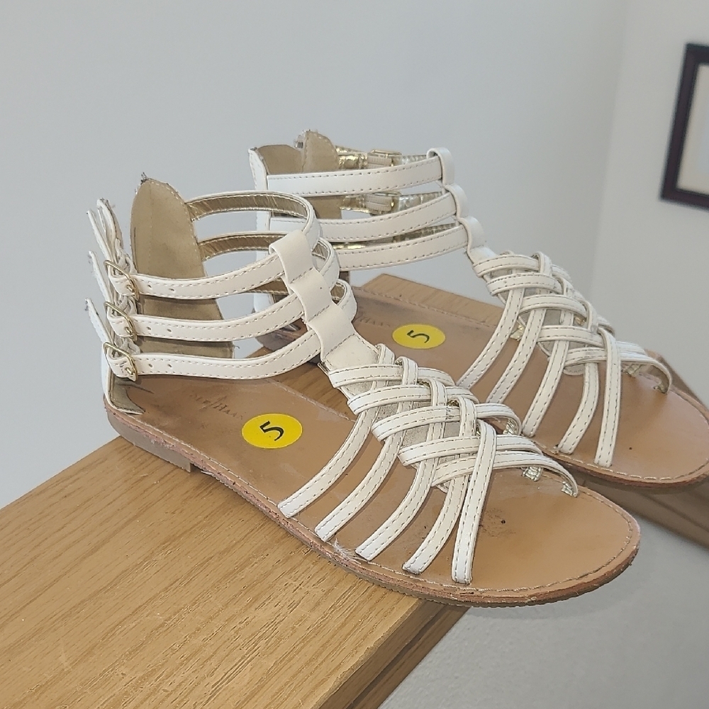 Cole Haan White Gladiator Sandals Back Zip Buckle